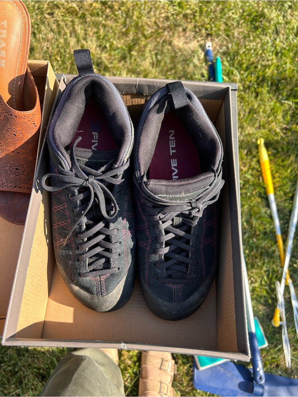 Women’s Black Lace-Up Trail Running Mountain Shoes